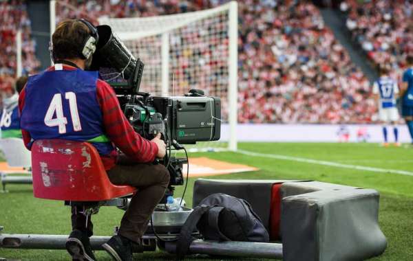 The Ethics of Sports Broadcasting: Balancing Objectivity and Entertainment