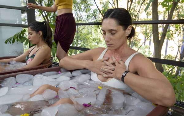 Exploring the Benefits of Ice Baths: A Step-by-Step Guide