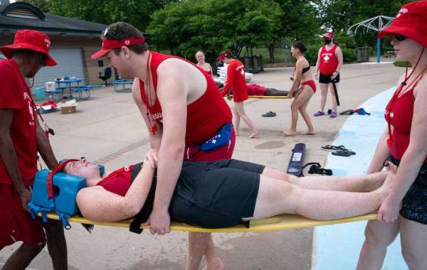 The Ultimate Guide to Lifeguard and Safety Courses: Achieve Excellence